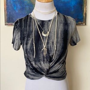 SOLD 🦋Blue Tie Dye Short Sleeved Crop Shirt🦋